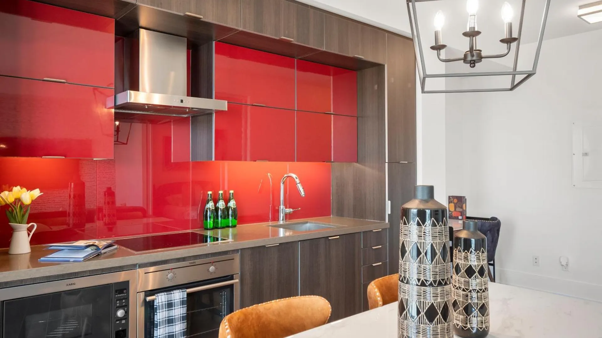 The Ellios Suites - In Downtown Toronto, Opposite CN Tower & Rogers Centre Apartment Toronto